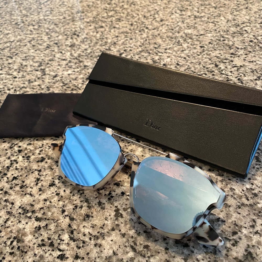 NWOT Dior Abstract Sunglasses